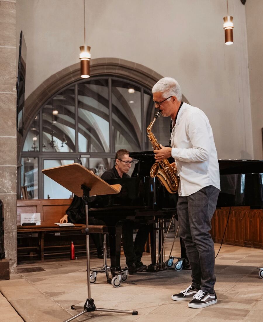 Bert Gerhardt mit Pianist in der Evangelischen Stiftskirche Öhringen
